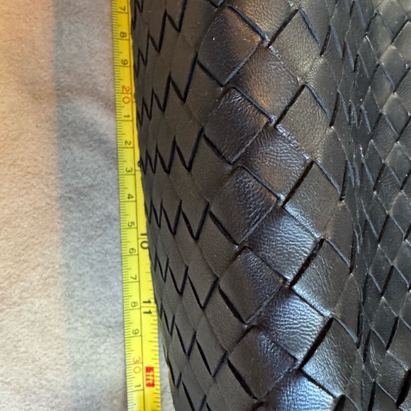 Authentic Bottega Veneta Nappa Intrecciato Large Bag - Picture 15 of 15